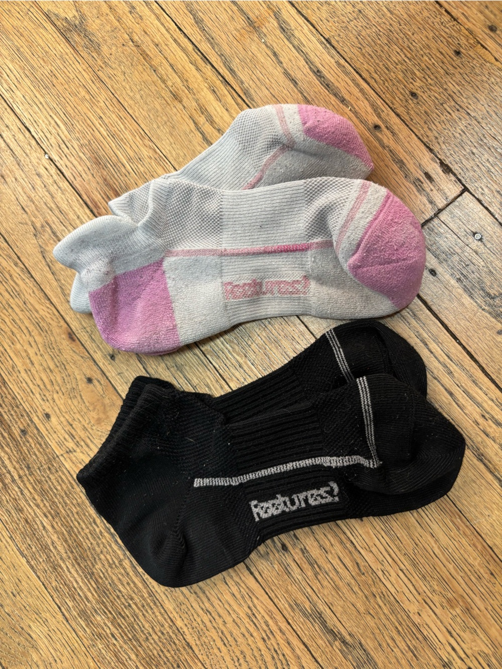 Feetures 2-Pack Low-Cut Socks
